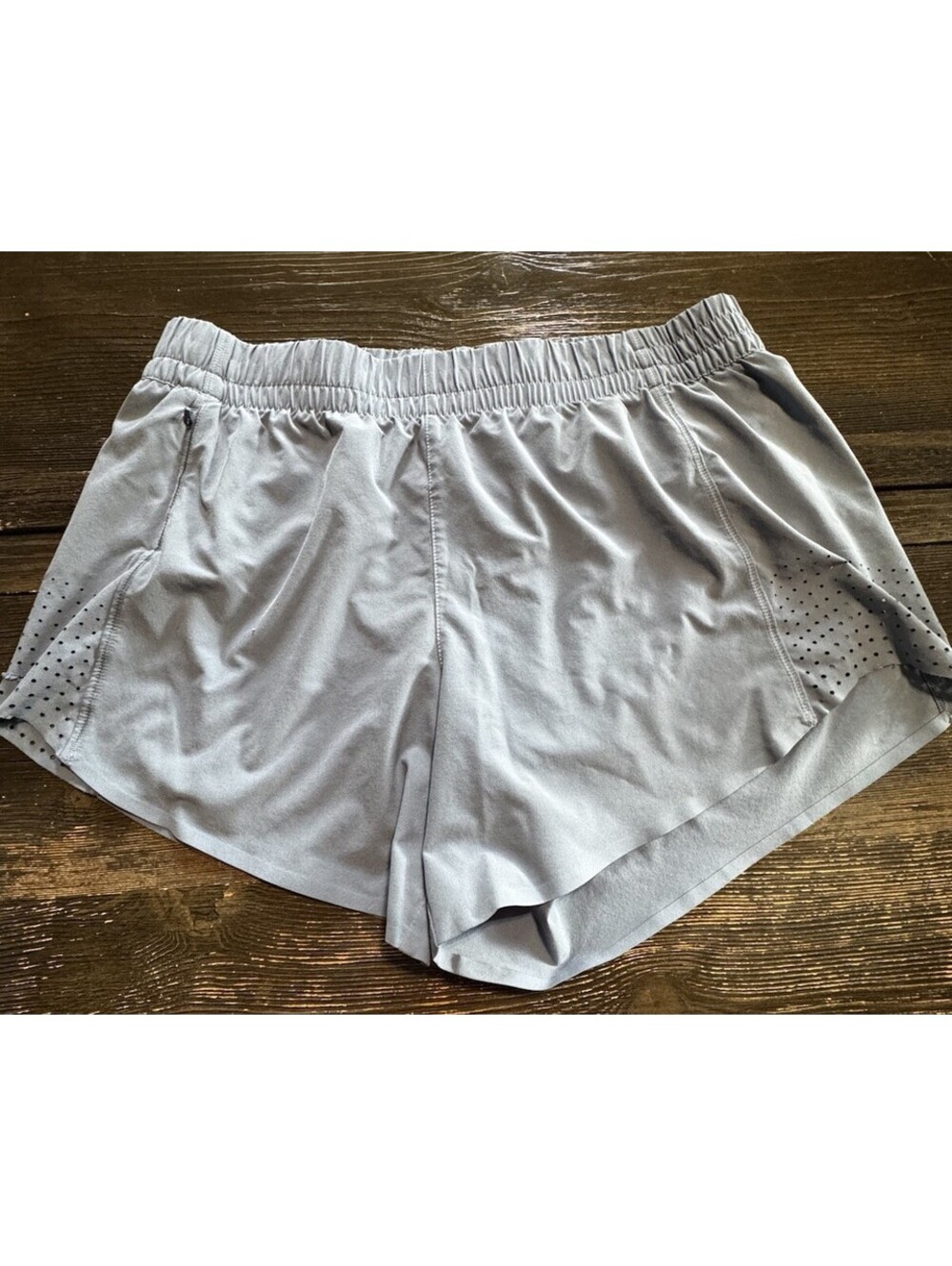 Athleta Hustle 4.5” Shorts Womens M Blue Lined Running Laser Cut 980419